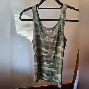 Old navy Camo Tank - Medium